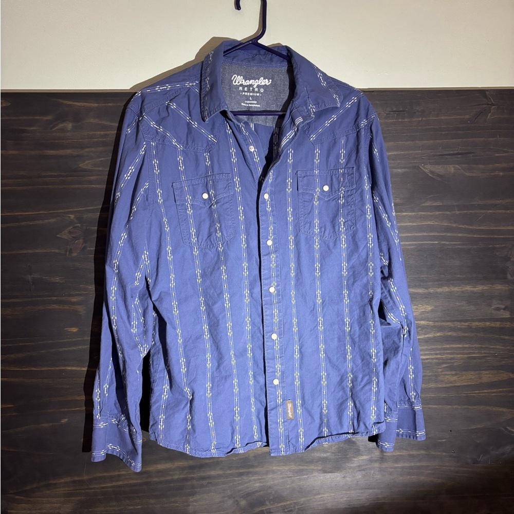 Wrangler Blue Button-Down Western Shirt with Subtle Stripe